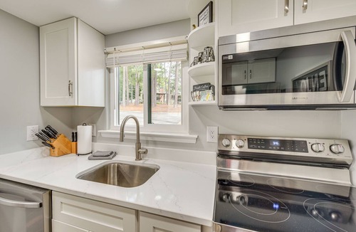 Pinehurst Condo | Pinehurst Lake Condo: Water View & Community Perks