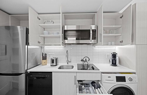 Dupont Circle Apartment | Placemakr Dupont Circle