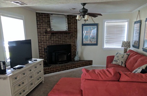 Rose Haven House | Play & relax at the Bungalow! Easily walk to beautiful Herrington Harbour South!