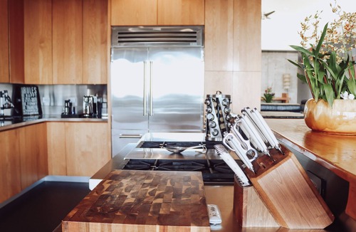 Downtown Honolulu House | PLEASE MESSAGE US, THE CALENDAR IS NOT UPDATED