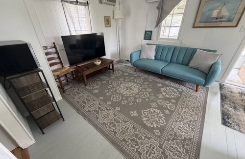 Barstow House | Plum Point Cottage #17