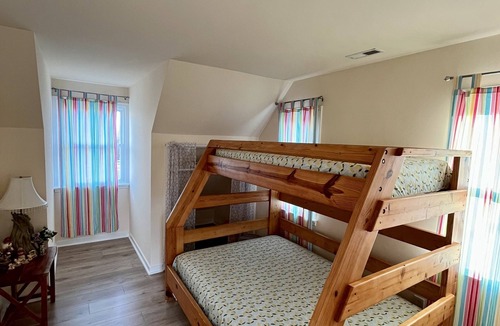 Wyndham House | Pondside House on 15 acres.