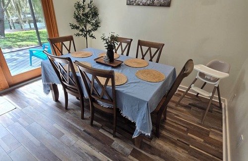 Crystal River House | Pool, 3/2, River front, come stay at the Lazy Gator, dock your boat!