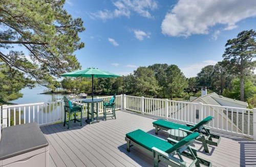 Foster House | Pool, Dock + Rooftop Views! Bohannon Getaway