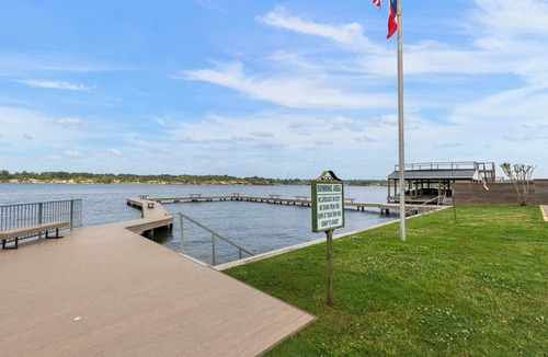 Willis House | Pool Fun on Lake Conroe - Gameroom - Paddleboards