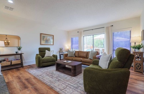 Valdosta House | Pool Home w/King Beds, 4 TVs & Large Backyard