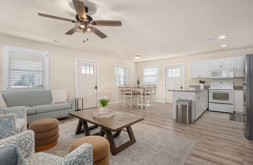 Nags Head Cottage | Pool/Hot tub -Fenced yard -1 dog friendly