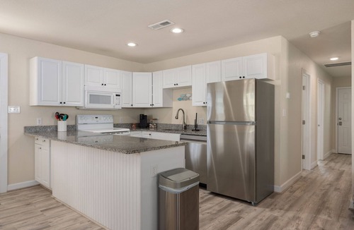 Nags Head Cottage | Pool/Hot tub -Fenced yard -1 dog friendly