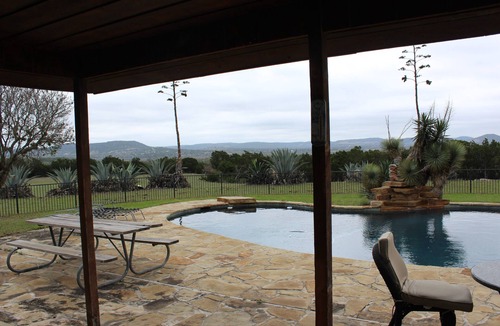 Bandera House | Pool, Hot tub, Incredible Views, stocked fishing pond, 6 bedrooms, Sleeps 17!