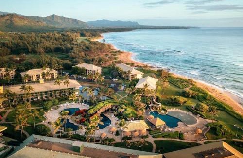Hanamaulu Apartment | Pool Oceanview Room, 4 star Beachfront Resort, King Bed, Lanai, AC, Pool, Restaurant, Gym, Spa
