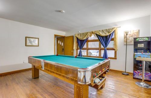 Westernport Apartment | Pool Table & Shared Sauna! Potomac River Basecamp
