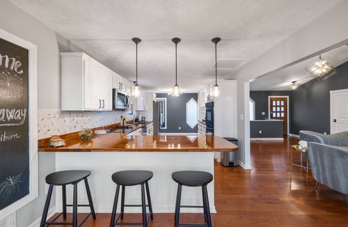 Lilburn House | Pool, Tree House, Kids Game Room, Grilling & 20 Minutes to Atl Attractions