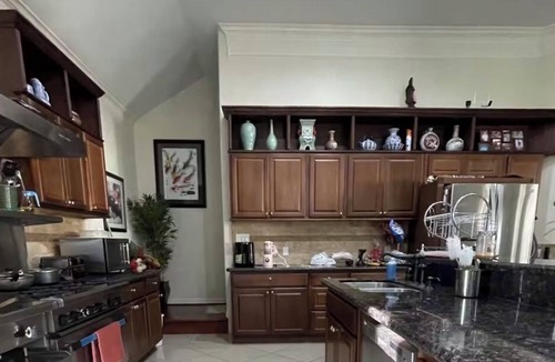 Iowa Colony House | Pool Villa shared room