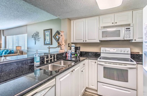Myrtle Beach Condo | Pools, Patio & Stunning Views: Myrtle Beach Oasis