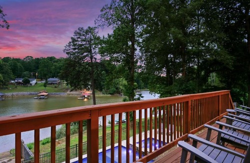 Sherrills Ford House | Poolside Paradise by AvantStay