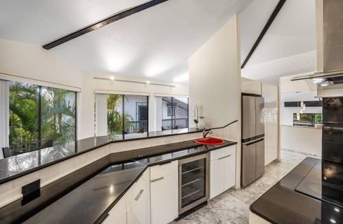 Kaneohe Villa | Poolside Paradise: with Double Bay View Rooms (Unit C)
