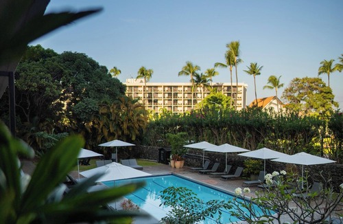 Historic Kailua Village House | Poolside Peace Meets Island Play—Your Kona Getaway Starts Here l 4 Rooms
