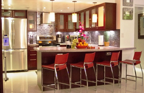 Waikiki Condo | Posh & Lavish . 2 ADJOINING SUITES . Direct Ocean Views