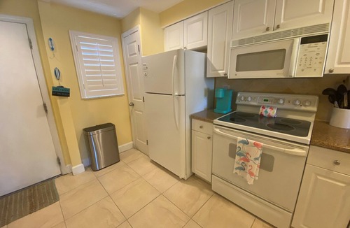 Crescent Beach Condo | Premier 2 Bed 2.5 Bath Ocean View Corner Townhouse