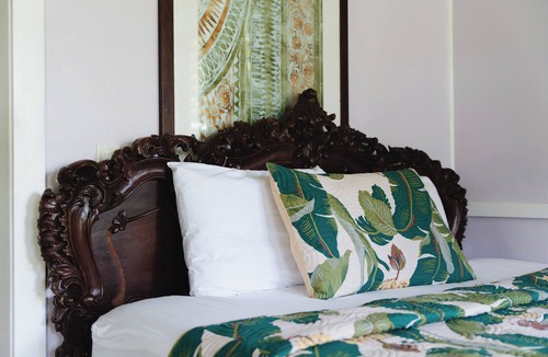 Pahoa Cabin | Premium Cabin 3 · Hawaiian Sanctuary SPA & YOGA