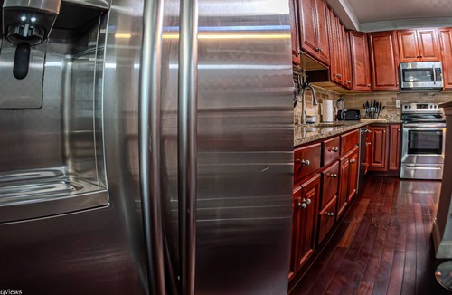Washington House | Presidential DC Estate Sleeps 22 Free Parking