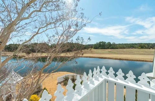 Hacksneck Cottage | Pretty Byrd Cottage- A Victorian Bayfront Getaway!