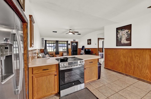 Point House | Prime Fishing, Peaceful Private w/Lakefront Dock