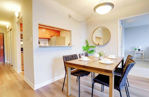 Crystal City Apartment | Prime Location - Apt Near Pentagon City