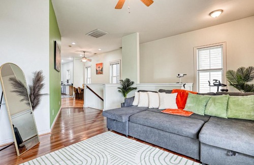 Metropolitan Apartment | Prime Location - Stylish 2BR Minutes to Downtown