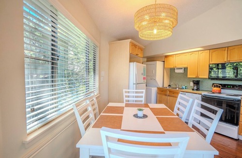 Lakeway Villa | Primrose #6 - Lake View Retreat with Hot Tub Access