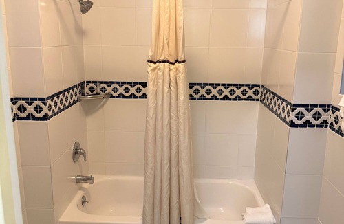 Williamsburg Hotel | Princess Anne Hotel, SureStay Collection by Best Western