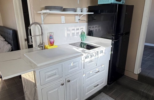 Prairie Lea Apartment | Private 2BR Guesthouse near San Marcos & Austin Sleeps 6 Quiet Retreat