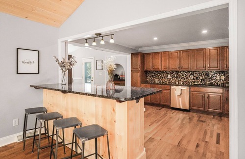 Mint Hill House | Private 5 BR Retreat, Pond, Kayaks & Gameroom