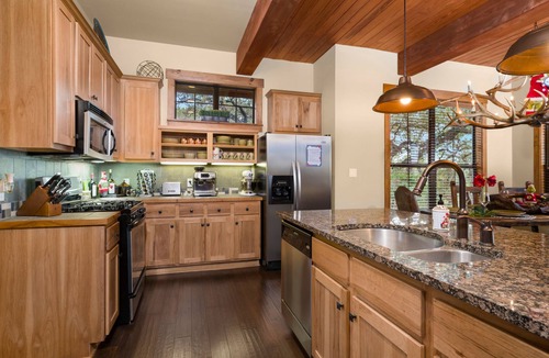 Leander Cabin | Private 5 Star Retreat overlooking Lake Travis