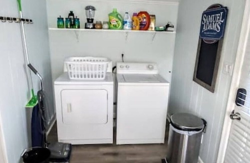 Colonial Beach House | Private 5BR Home 4 Min Walk to Colonial Beach, VA!