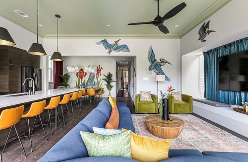 Faubourg Lafayette House | Private Backyard Oasis with Heated Pool