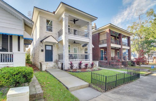 Eastside Apartment | Private Balcony: Spacious, Updated Savannah Apt!