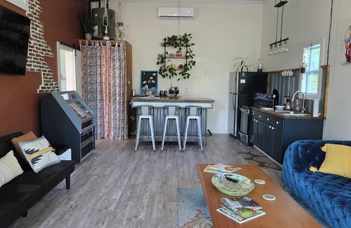 Covington House | Private Bungalow near Covingtons Mystic Falls