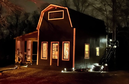 Covington House | Private Bungalow near Covingtons Mystic Falls