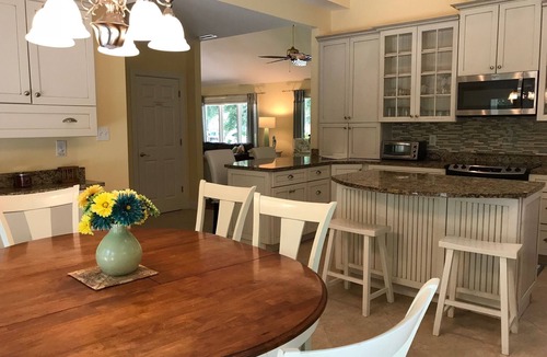 Hilton Head Island House | Private Coastal Escape in South Forest Beach – Walk to the Ocean, Shops & Dining