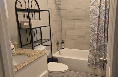 Greater Belhaven Apartment | Private Cottage Pad - Weekly or Monthly