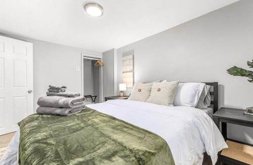Hazel Park Apartment | Private & Cozy 1BR Basement Suite in Hazel Park!