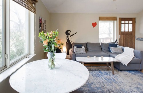 Holly House | Private Craftsman Cottage in East Austin
