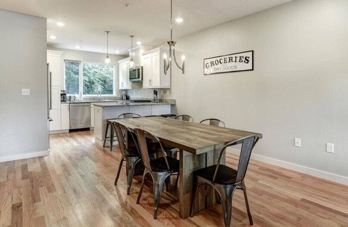 Asheville Apartment | Private Elevator in Hot South Slope