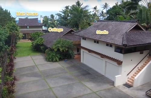 Waimanalo House | PRIVATE, GATED ESTATE steps away from the beach - and paradise!