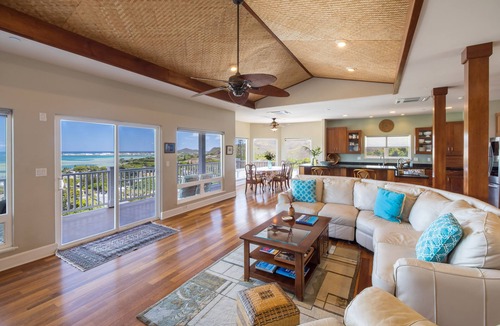 Kaneohe House | Private Hilltop Retreat, Spectacular View, Minutes to Kailua Beaches!