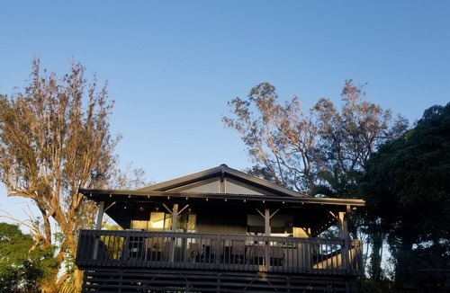 Pauwela House | Private home located in tropical setting close to beaches and waterfalls