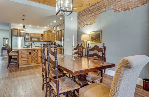 Saluda House | Private Hot Tub, Steps to Main St: Saluda Retreat