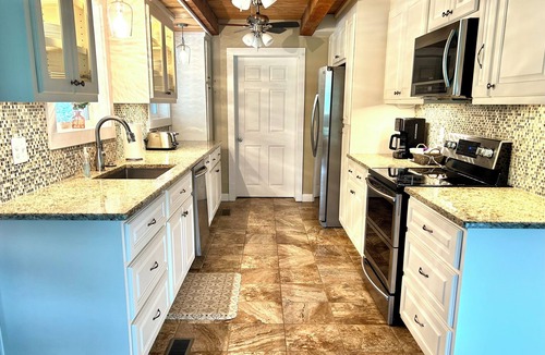 Baxter House | Private Lake Access and 8 acres of Trails!