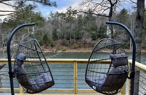 Mountain Rest House | Private Lake/Hot Tub/Large Deck/Rest & Relax/Kayaks & Canoe